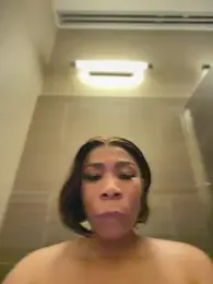 Belle___ webcam stripchat model stream image