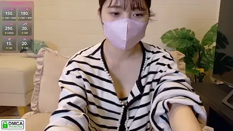 SUZU_ webcam stripchat model stream image