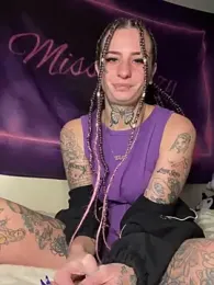 BlazyKitsune- webcam stripchat model stream image