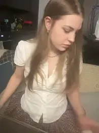 elliepixie webcam model stream image