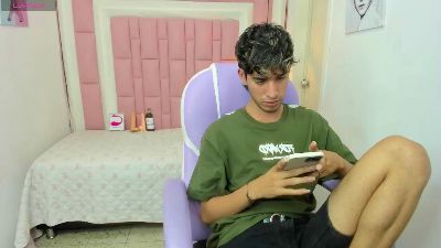 FerPhoenix_ webcam model stream image