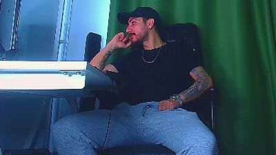 AndrewBanner webcam model stream image