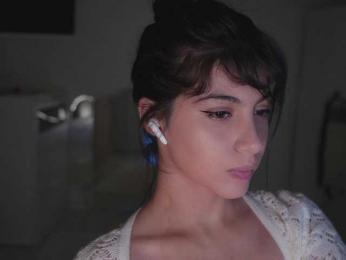 -Madi- webcam bongacams model stream image