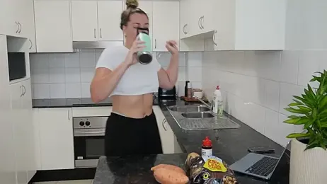 Lulu_berkeley webcam model stream image