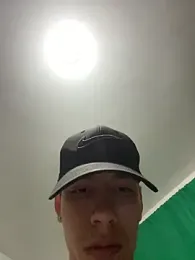 noah_kinderknecht webcam model stream image