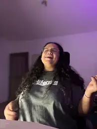 CurlyGirl_1 webcam stripchat model stream image