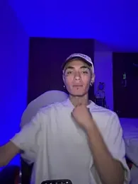 santikhalifa webcam stripchat model stream image