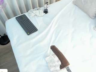 angie-roses webcam model stream image