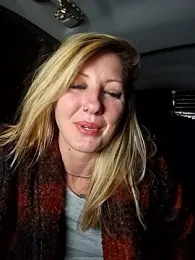 SheIsSomething webcam stripchat model stream image