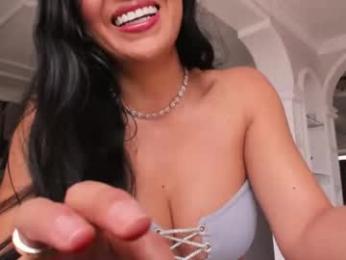 noemibcnz webcam model stream image