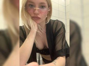 Alisabe webcam model stream image