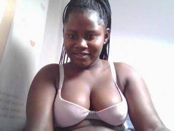 Loviepaula webcam bongacams model stream image