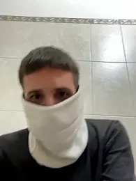 petiteyanel webcam stripchat model stream image