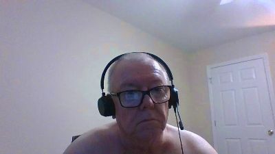 BareWaves webcam model stream image