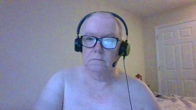 BareWaves webcam model stream image