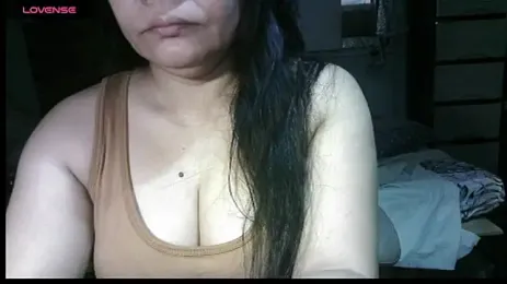 Hotpinay43 webcam model stream image