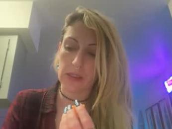 quickandcurious webcam model stream image