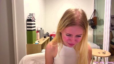 LeliaHier webcam model stream image