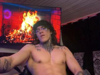 Kenshin Brock webcam model stream image