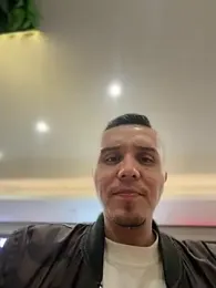 adam-rivera webcam model stream image