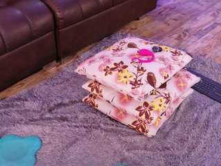 lara-giraldo webcam model stream image