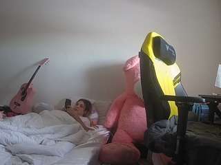 voyeurcam-sexy-little-ana-01 webcam model stream image