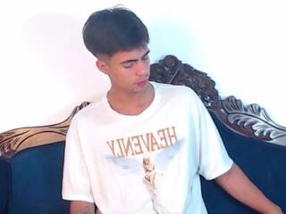 Cody Pipper webcam model stream image