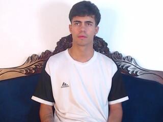 Cody Pipper webcam model stream image