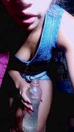 Scarlett_pee webcam model stream image