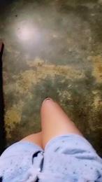 Scarlett_pee webcam model stream image