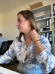 Hii_Lolla webcam model stream image