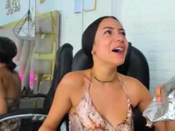 kim69_and_noah webcam model stream image