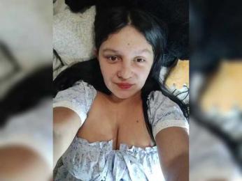 ZekinderW webcam model stream image