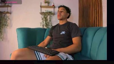 Adrian_Volt_ webcam cam4 model stream image