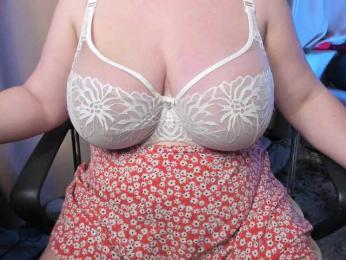 Alyssia webcam model stream image