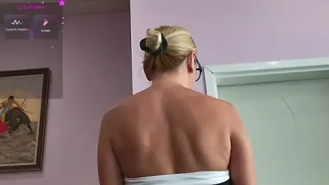 BaditaLuna webcam model stream image