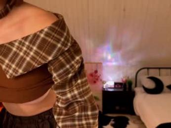 uwunikaa webcam model stream image