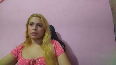 LynWhitlingum webcam cam4 model stream image