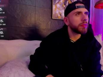 maximo_wolf1 webcam model stream image