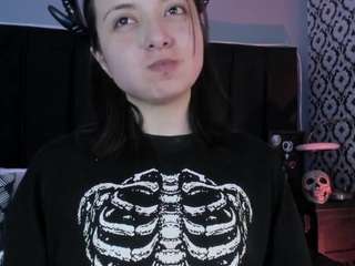 adeelinee webcam model stream image