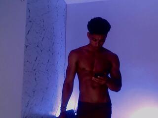 Ulises Brown webcam model stream image