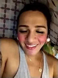 Yourbabyshane webcam model stream image