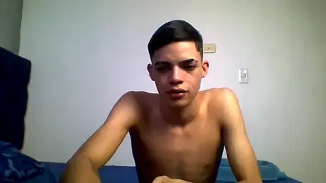 Latinos_2001 webcam model stream image