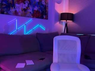 kanary webcam model stream image