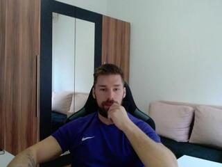 Darius Giles webcam model stream image