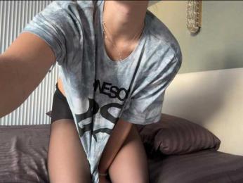 LuxTemptress webcam model stream image