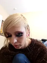 AmethystFoxx webcam model stream image