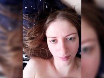 Viktoria-play webcam bongacams model stream image