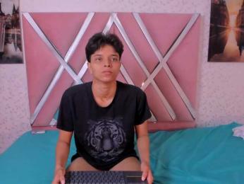 natasha-and-zoe webcam bongacams model stream image