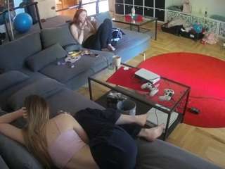 voyeurcam-julmodels-living-3 webcam model stream image